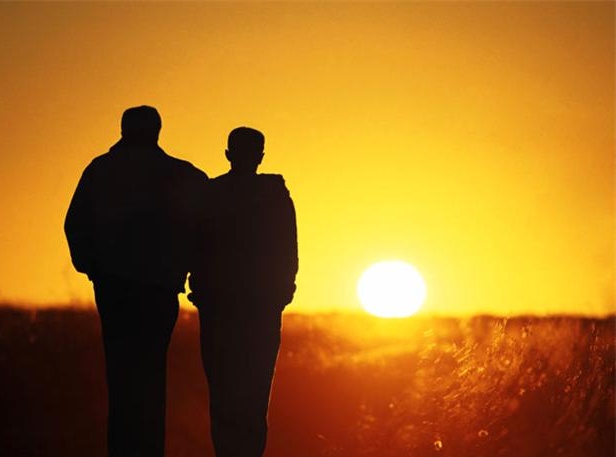 father_and_son_silhouette_18230211.jpg