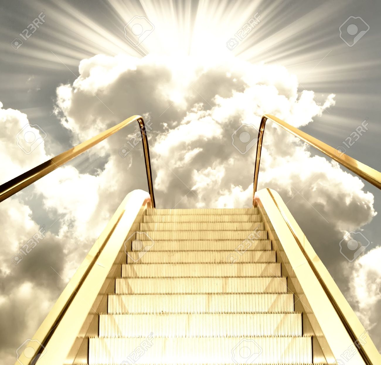 4578924-Road-to-heaven-Stock-Photo-heaven-stairway.jpg
