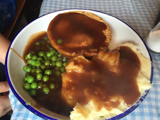 mince-onion-pie-mash.jpg