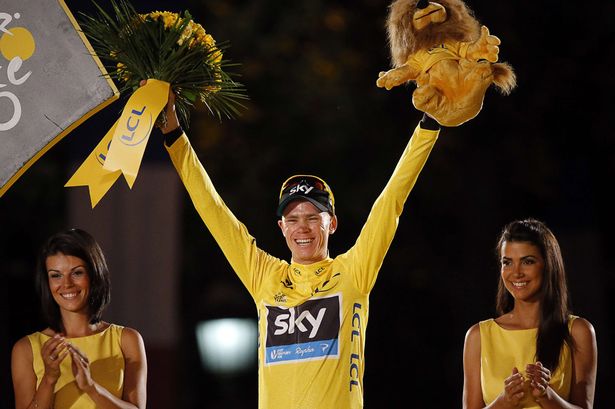 Christopher-Froome-poses-on-the-podium-in-Paris-2073813.jpg