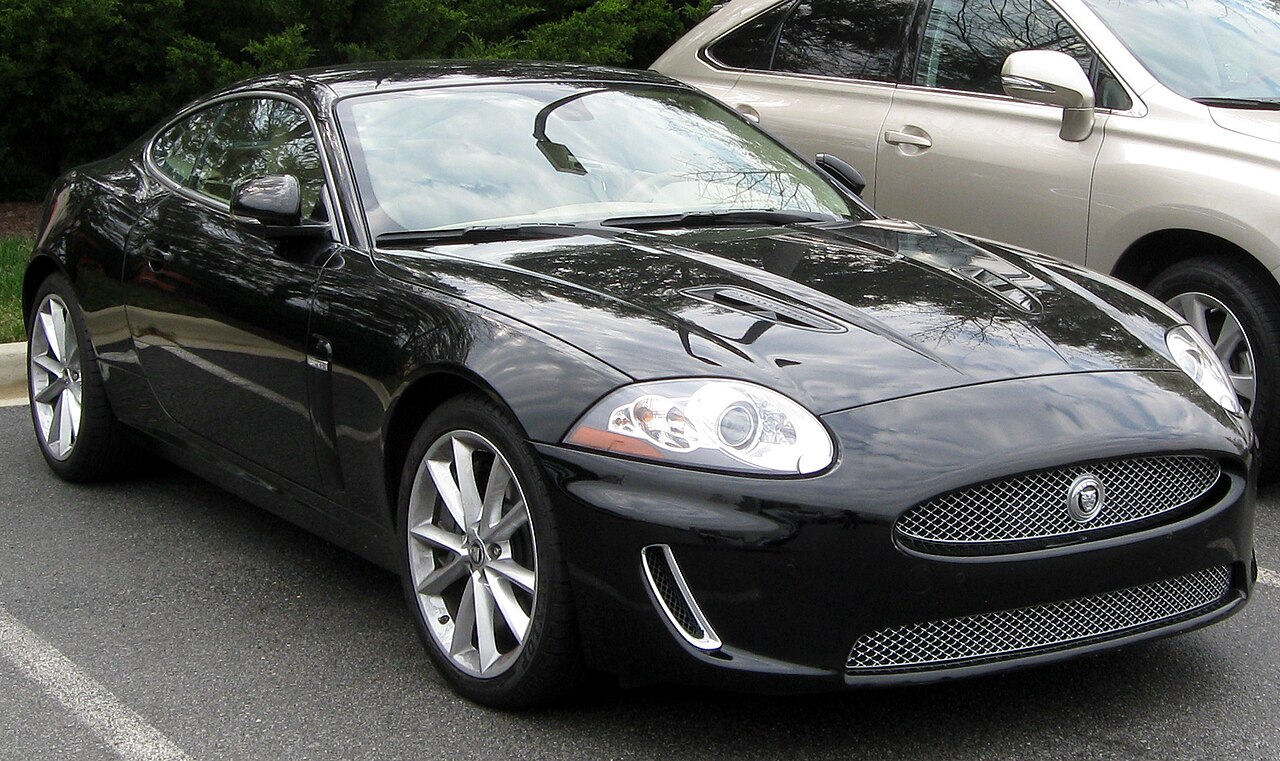 1280px-Jaguar_XKR_--_04-08-2011.jpg