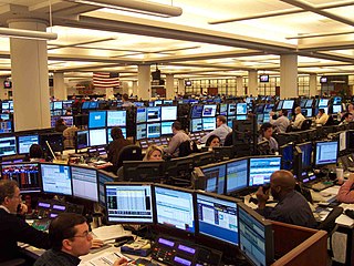 320px-A1_Houston_Office_Oil_Traders_on_Monday.jpg